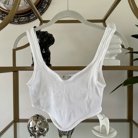 Zara Tops Zara White Cropped Tank Poshmark